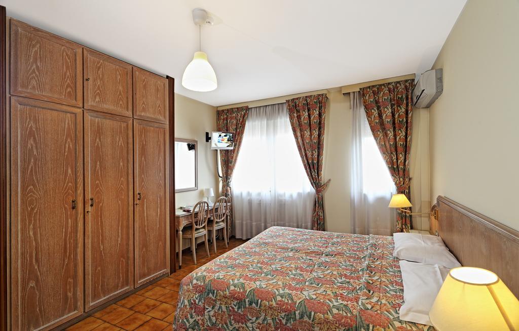 Hotel Residence Sogno Novara Buitenkant foto