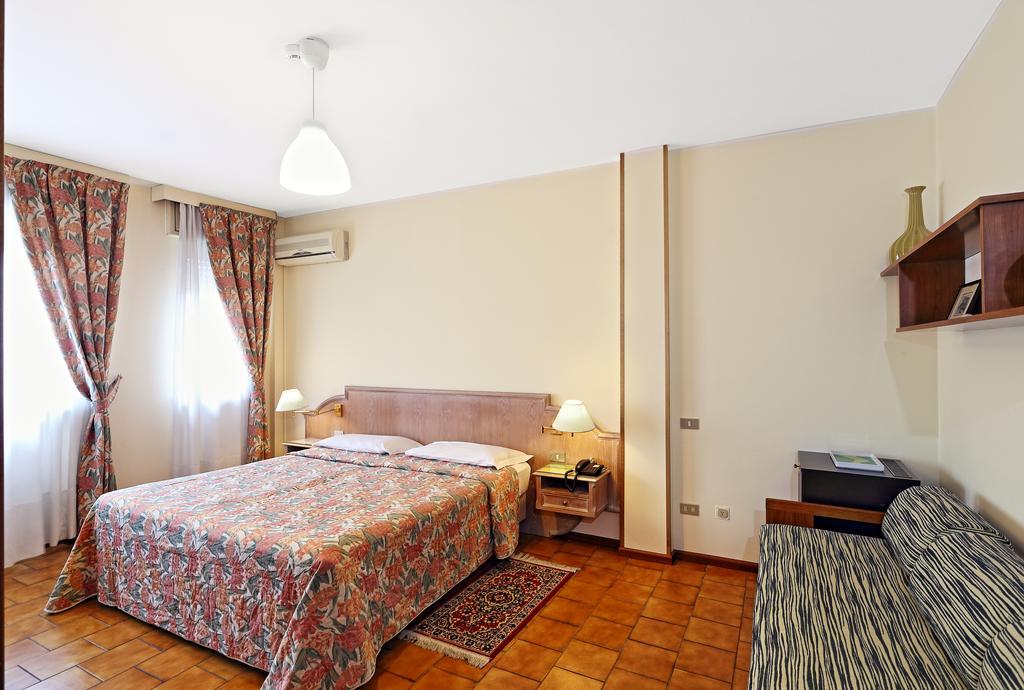 Hotel Residence Sogno Novara Buitenkant foto